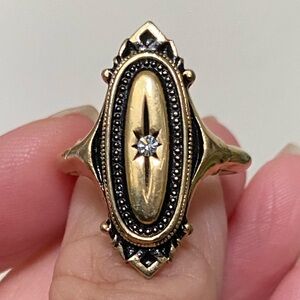 Vintage Avon 1976 Kensington Victorian Revival Style Ring Gold Tone